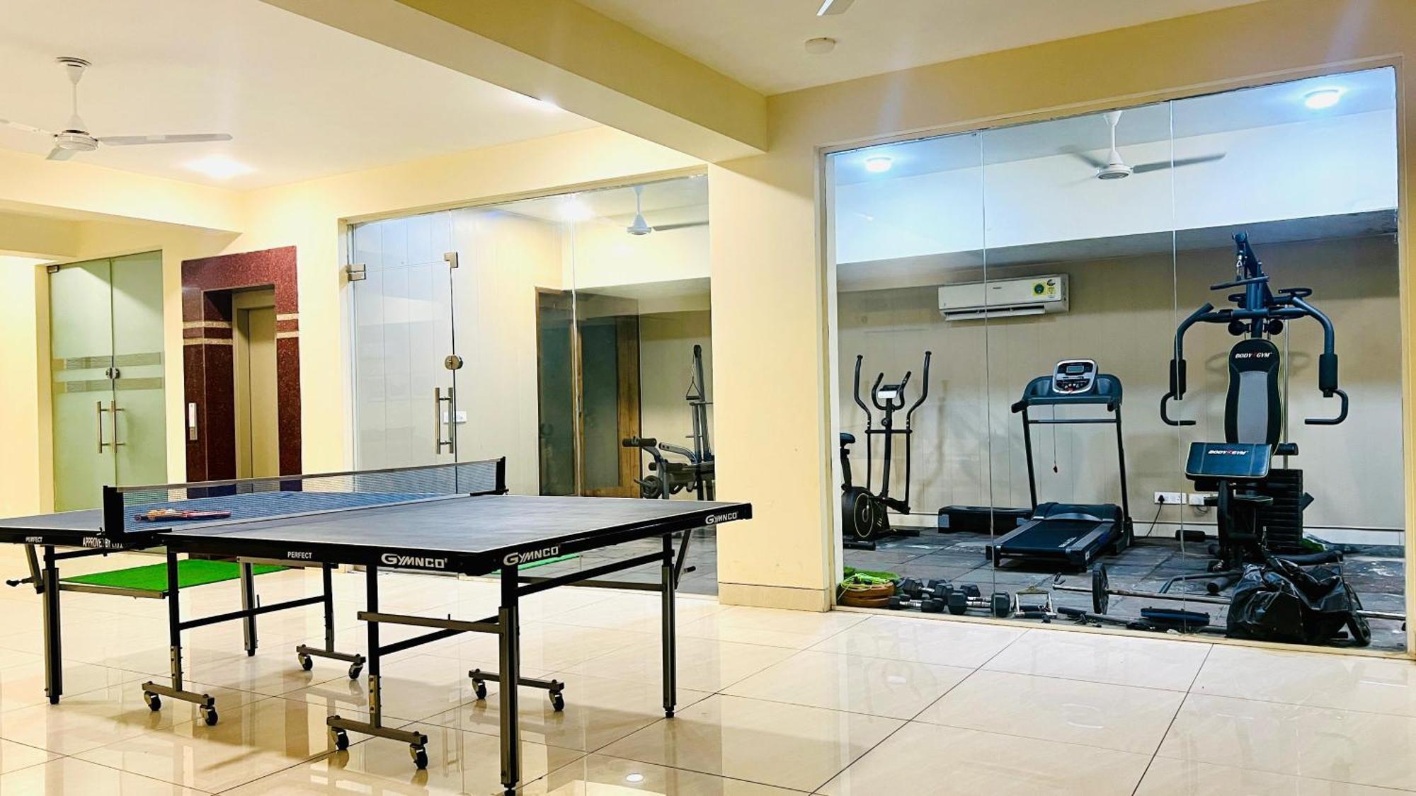 Bluo Studio5 Golf Course Road - Gym, Terrace Garden Gurgaon Exterior photo